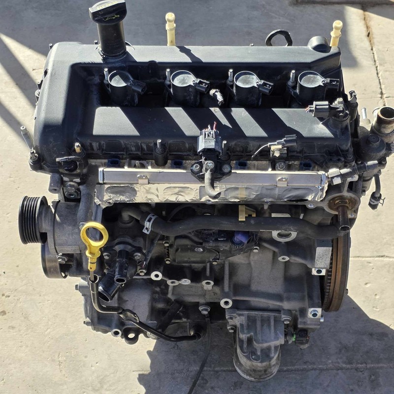 Ford Escape 2.3L Hybrid Engine Assembly Small Crack 2007 P/N 7L8Z6007C