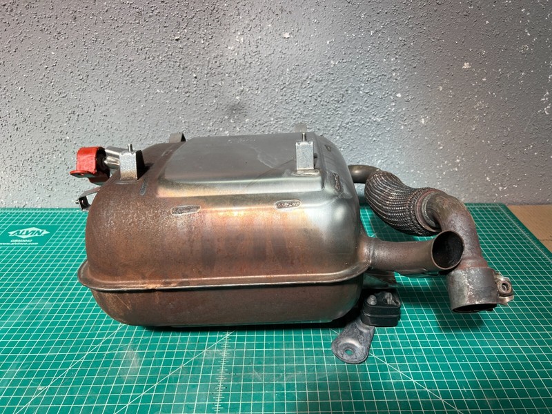 14-21 BMW i3 REAR EXHAUST MUFFLER OEM