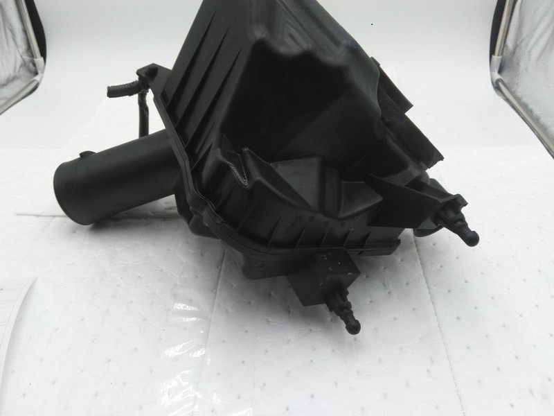 2008 INFINITI G35 Air Cleaner Assembly Gold Used 150K Miles OEM Part 554802
