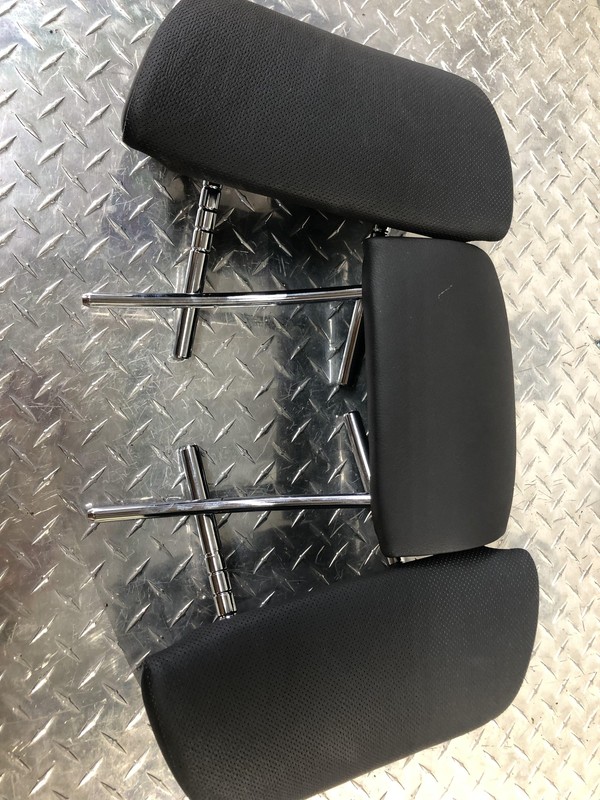 2006-2008 BMW 750I E65 Rear Black Leather Headrest Set Very Clean Oem Tested