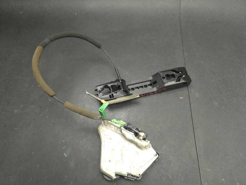 Front Left Door Latch w/ Handle Bracket Set 2025 Nissan Kicks 80501-7LG0A 2026 X