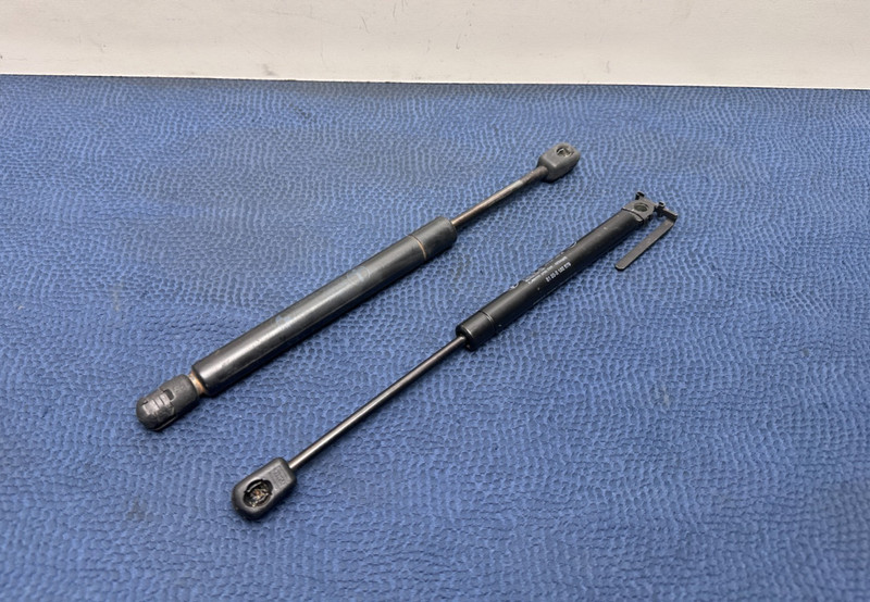 93-00 BMW E36 Convertible Top Cover Lift Supports Pair Left Right OEM 100K Miles