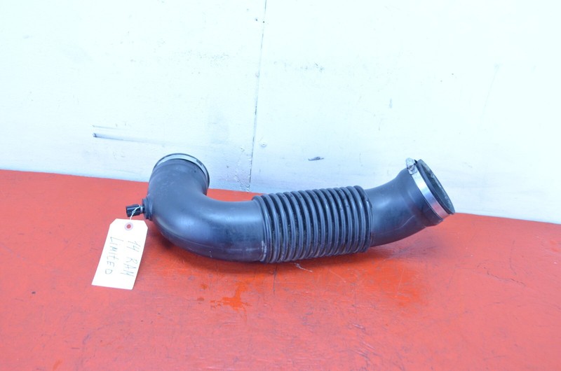 13-18 DODGE RAM 1500 5.7L AIR INTAKE HOSE LINE TUBE PIPE OEM
