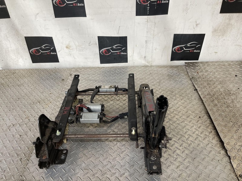 1999-2002 Chevrolet Silverado Seat Track Assembly Tested Oem Passenger RH