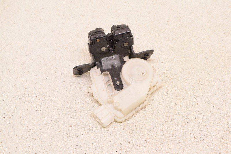 Fiat 500 Coupe Trunk Lock Latch Catch Genuine Oem 2012-2015