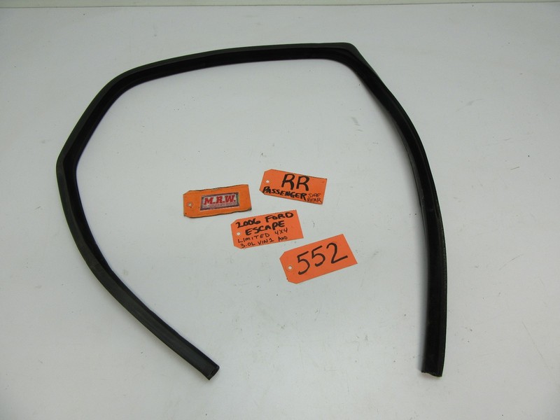 01-07 ESCAPE RIGHT REAR DOOR WEATHER SEAL GLASS WINDOW TRACK CHANNEL RUBBER RR R