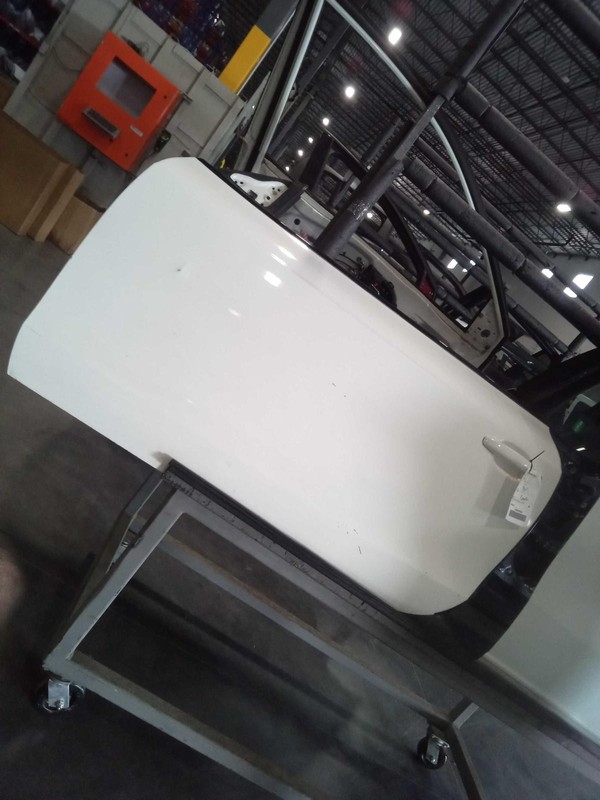 2009 AUDI S5 Left Door White 390566 Used with Crease Dent 165K Miles