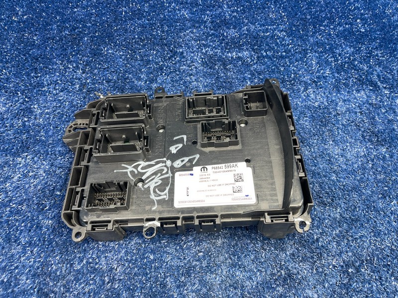 2025-2026 RAM 1500 Body Control Module BCM Unit 16K MILES OEM 68542599