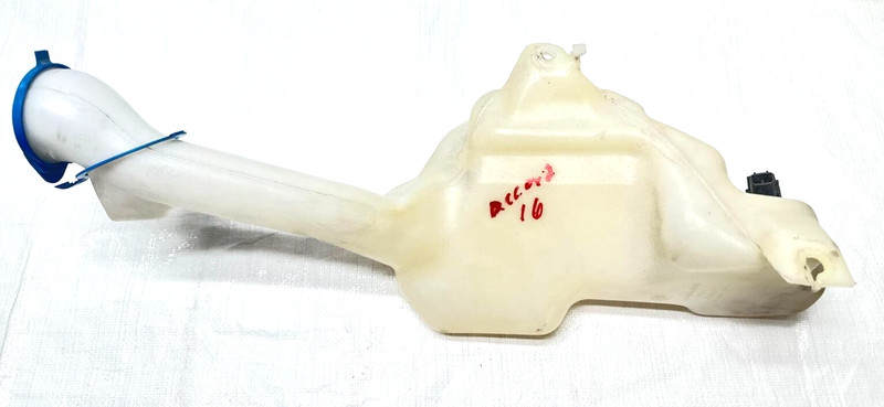 2016 Accord Windshield Washer Fluid Reservoir AW060851