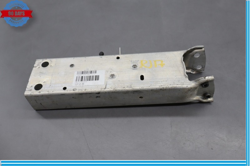 14-21 BMW i3 I01 Front Right Bumper Reinforcement Bar Bracket 7375958 Oem