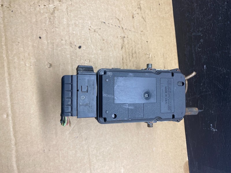1999 to 2000 Ford F250 F350 SRW ABS Pump Control OEM 2c342c346be AC7981 DG