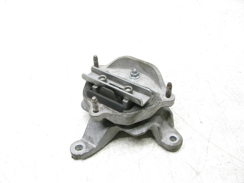 08-18 AUDI 8R Q5 A5 A4 S4 S5 QUATTRO AUTOMATIC TRANSMISSION MOUNT BRACKET OEM 08
