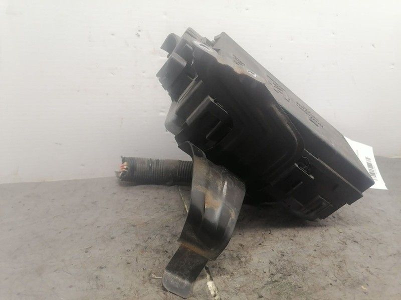 Fuse Junction Box Engine Fits 04-06 RANGER 1552323