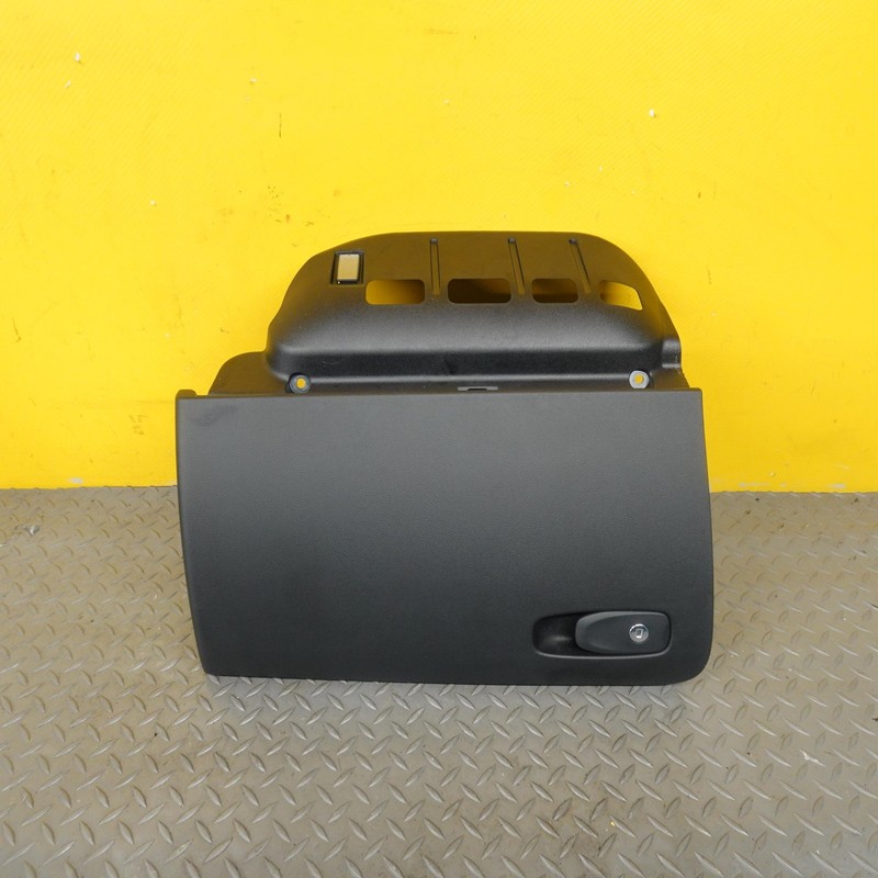 2019-2022 VOLVO XC40 DASH PANEL RIGHT SIDE GLOVE BOX STORAGE OEM 31442718
