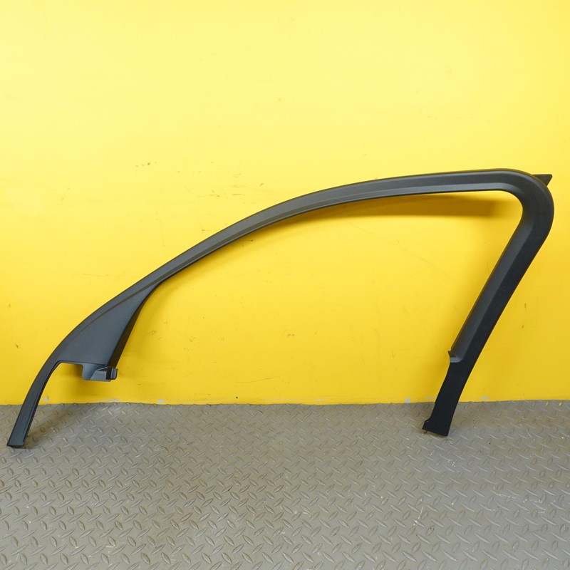 2024-2026 BMW X2 U10 FRONT RIGHT SIDE DOOR WINDOW FRAME TRIM COVER PANEL 170442