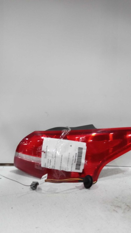 2017 Ford Focus Right Tail Light Assembly Black OEM 416579 87K Miles