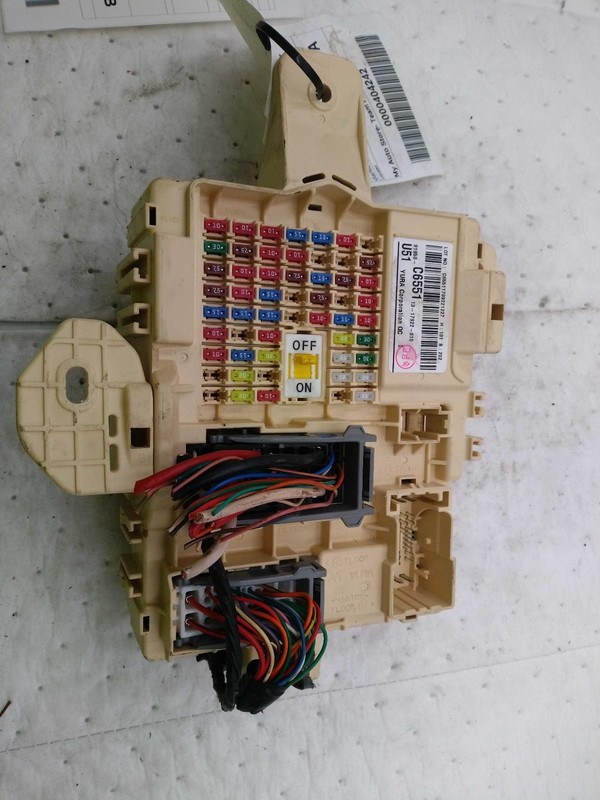 2018 KIA SORENTO OEM Fuse Box 91200C6100 Used 70k Miles White