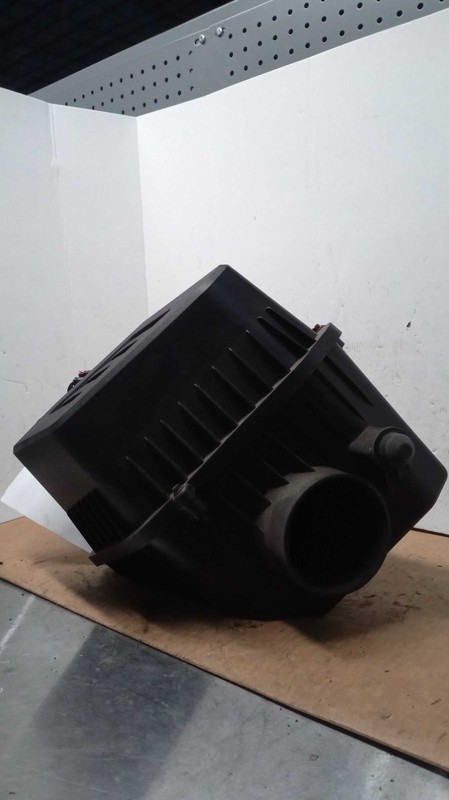 2017 Chevrolet Equinox Air Cleaner Assembly OEM 84066771 Used 111K Miles