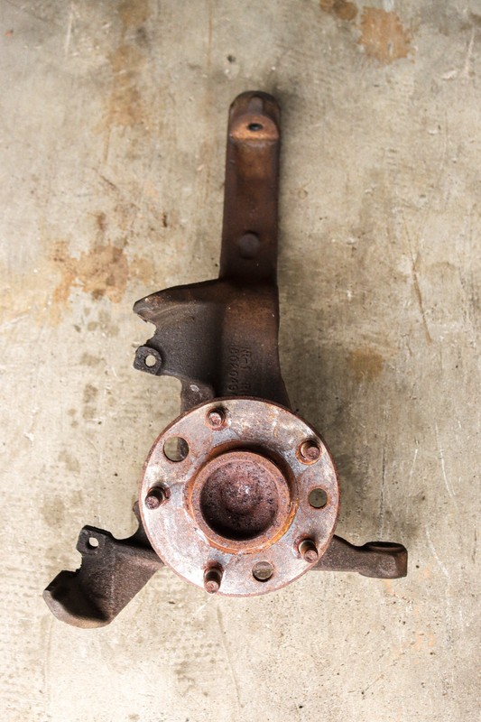 93-97 Camaro SS Z28 Firebird Firehawk RH Passenger Front Spindle OEM *USED*