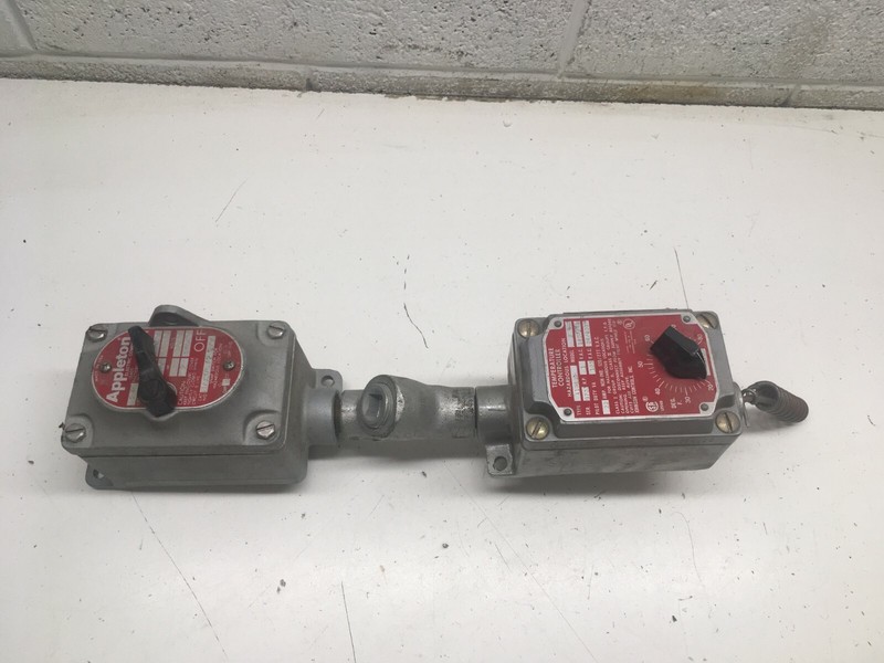 AA2 APPLETON Temprature Controller and Model 2p Selector Switch