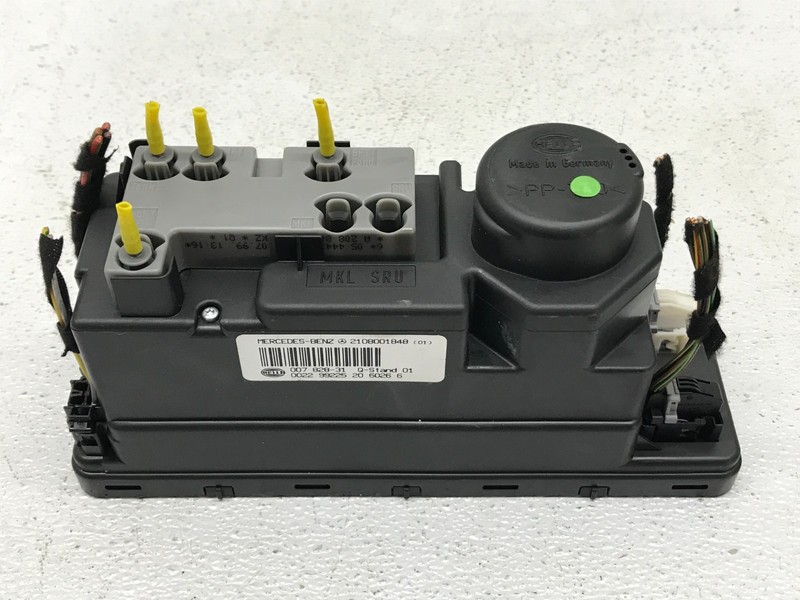 98-03 Mercedes W210 CLK430 Central Door Locking Vacuum Pump OEM 2108001848