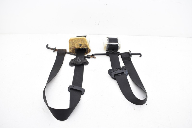 2007 BMW E92 328xi PRE-LCI Front Left Right Seat Belt Retractor Set OEM KW74