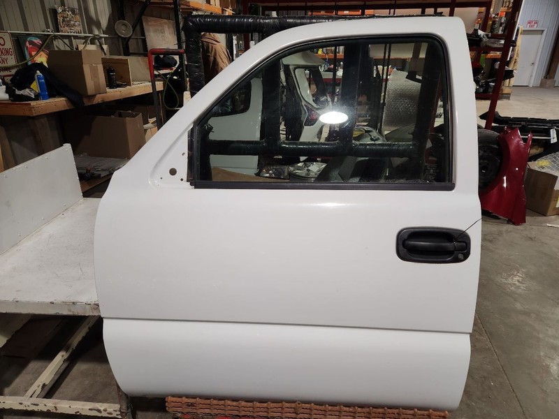 Driver Front Door Classic Style Manual Fits 99-07 SIERRA 1500 PICKUP 3629168
