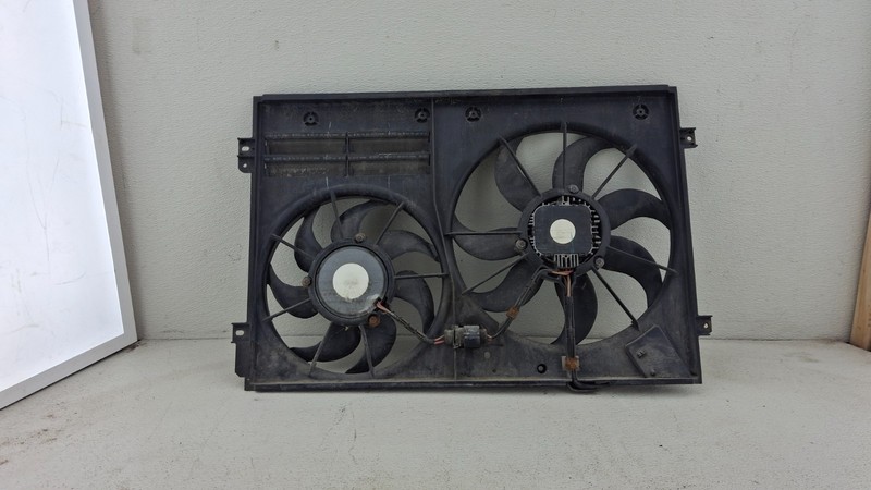2012-2015 Volkswagen Passat 2.0 diesel Radiator Cooling Fan OEM