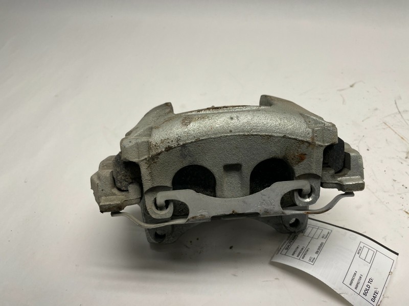 2017-2019 LINCOLN CONTINENTAL FRONT LHLEFT DRIVER SIDE BRAKE CALIPER OEM