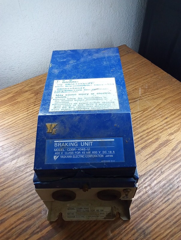 Yaskawa Electric CDBR-4045-U Braking Unit Broken Cover 400V 45kw 600vdc 18A