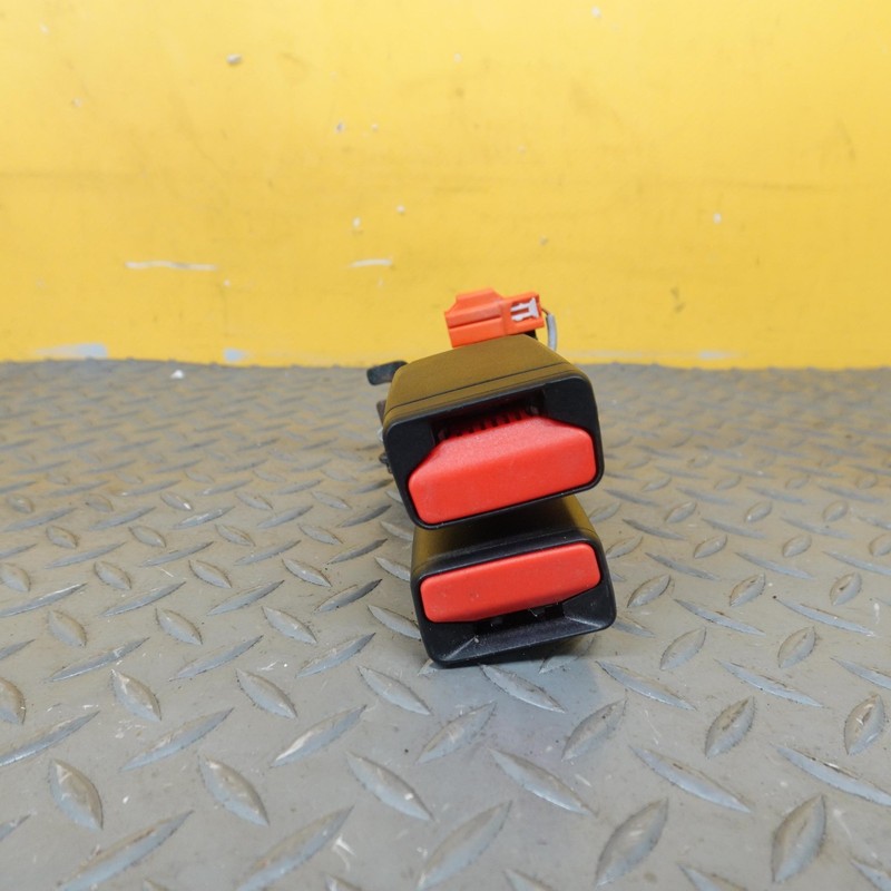 2019-2022 VOLVO XC40 REAR MIDDLE SECOND ROW SEAT BELT BUCKLE BLACK LH & RH SET