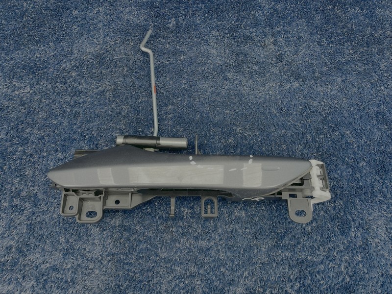 2018–2021 Lexus NX300 Front Right Exterior Door Handle OEM 69201-0E020