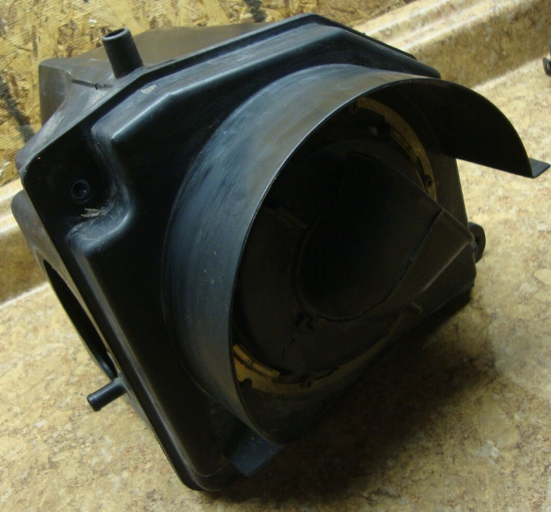 1982 Honda GL500 GL 500 Silverwing Air Filter Intake Box Lid Cover Airbox