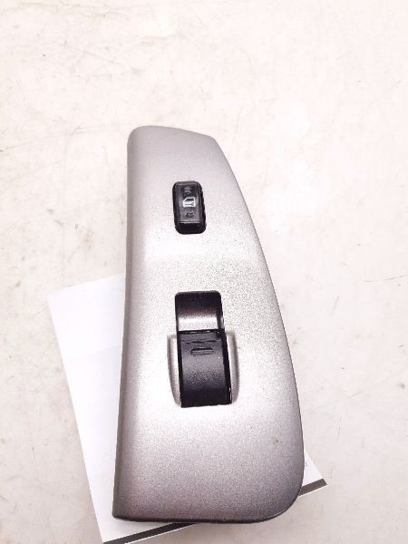 2003 TOYOTA MATRIX PASSENGER SIDE FRONT DOOR WINDOW SWITCH