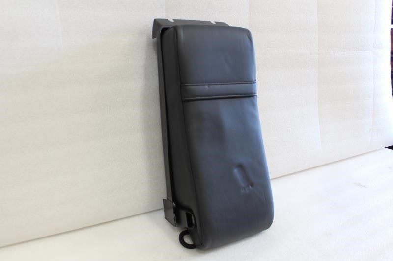 2007 2008 2009 2010 2011 2012 LEXUS LS460 LS460 REAR SEAT CONSOLE BLACK LB20