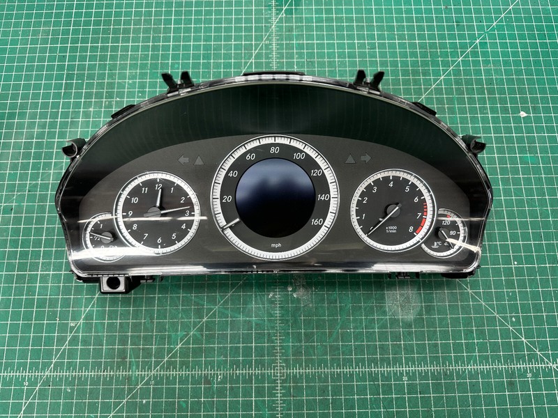 12 Mercedes E350 W212 INSTRUMENT CLUSTER SPEEDOMETER OEM