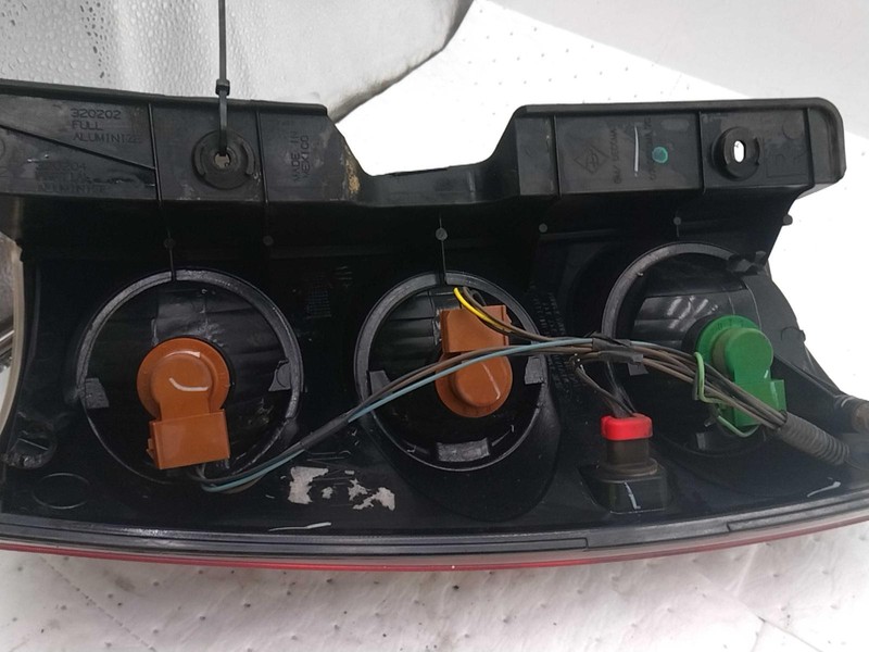 2009 GMC Yukon XL 1500 Right Tail Light Assembly Black OEM 457667 Used