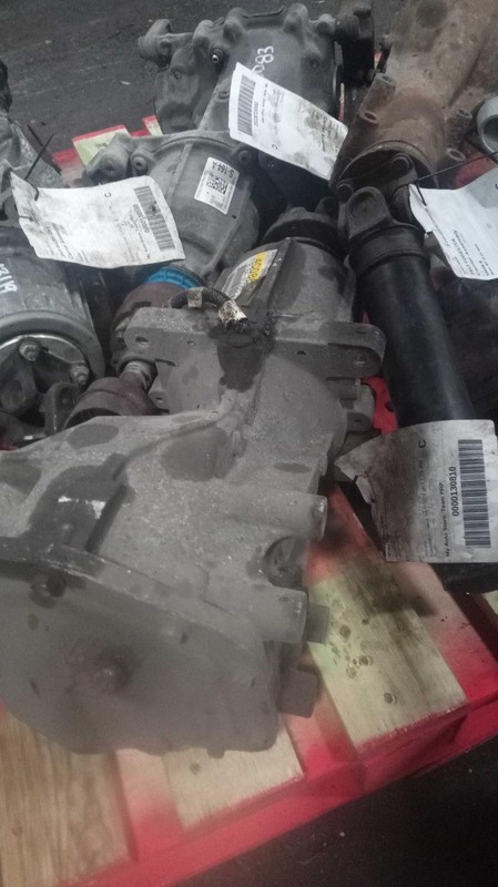 2008 Ford Escape 4WD Differential Carrier Assembly OEM 148K Miles Blue