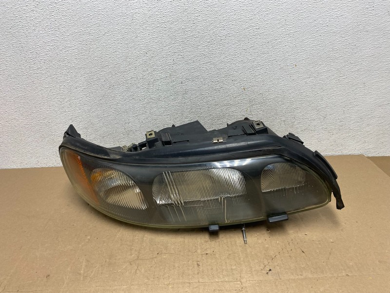2001 to 2004 Volvo S60 Right Passenger Side Headlight Halogen Oem AE6765 DW