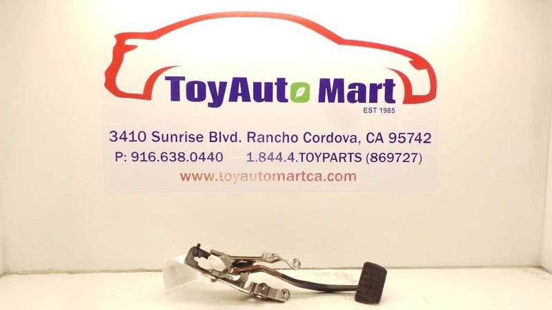 14 TOYOTA COROLLA BRAKE PEDAL OEM