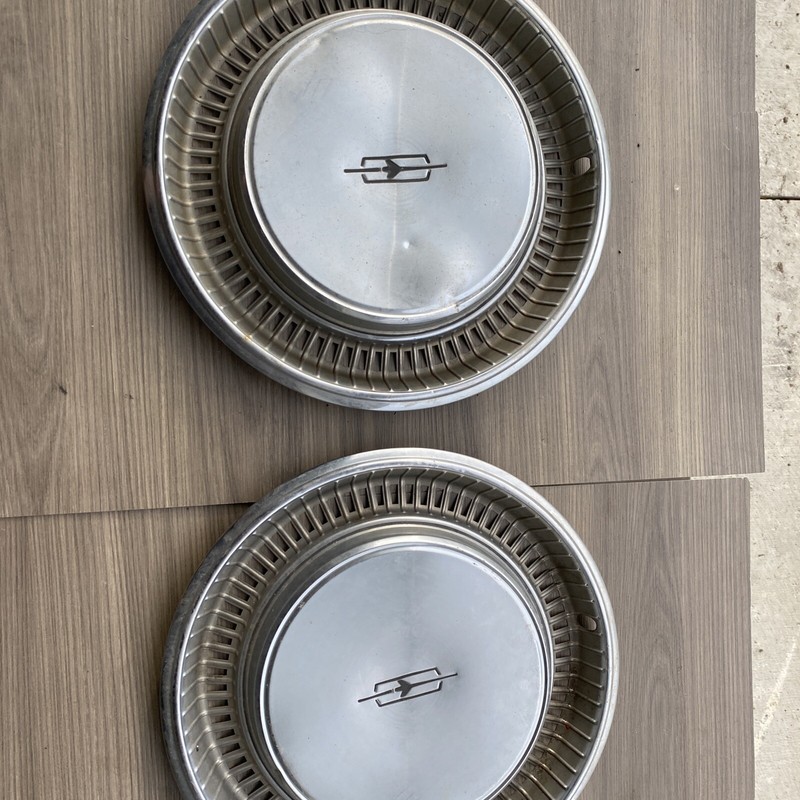 1973Vintage Oldsmobile 88 9815” StainlessHubcaps Set 2