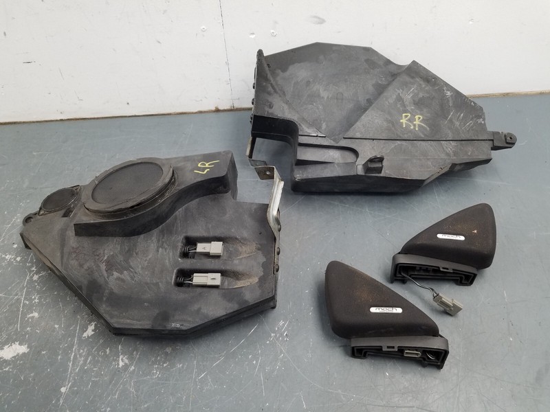 2003 03 04 Ford Mustang Cobra SVT Speakers #0538 V10