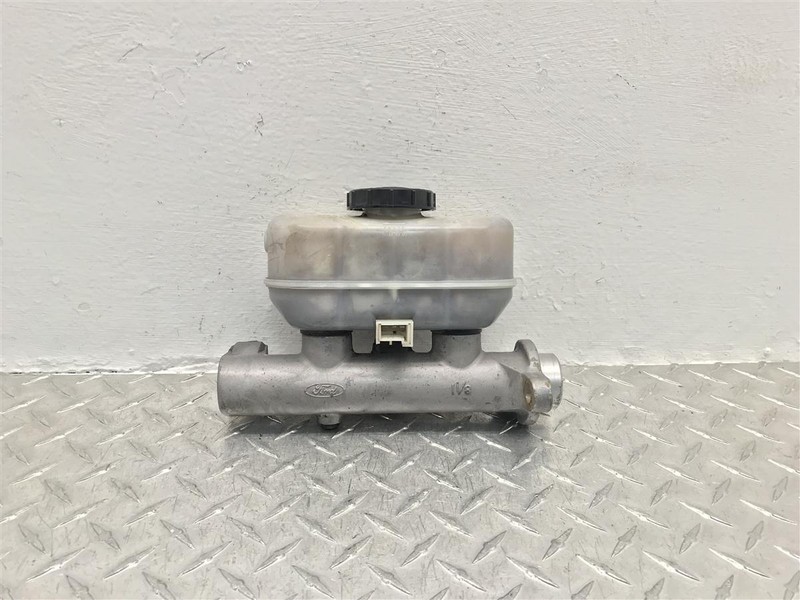 1990 1991 1992 FORD F250 F350 BRAKE MASTER CYLINDER OEM 541-00956A