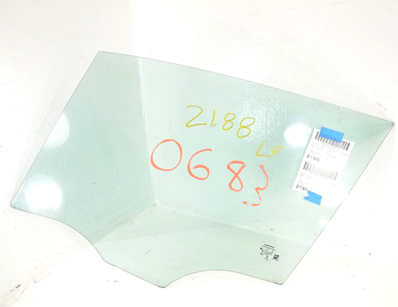 2015-2022 Jeep Renegade Front Door Window Glass Driver Left LH OEM