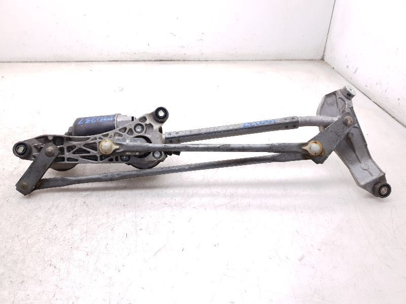 04-10 TOYOTA SIENNA XLE 3.3L WINDSHIELD WIPER MOTOR