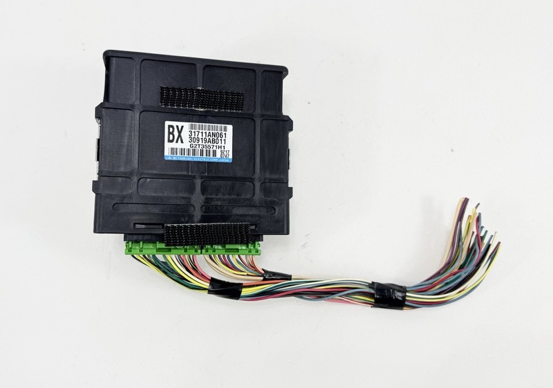 2010-2014 Subaru Legacy 2.5i A/T BCM BCU Body Control Module 31711AN061 OEM