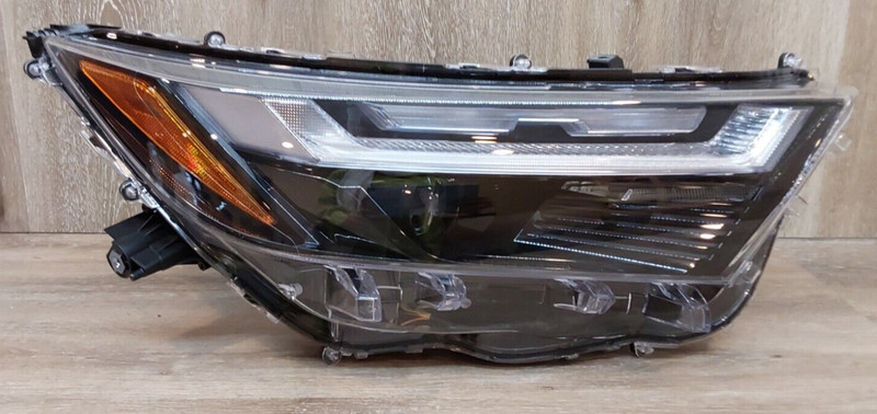 2022-2023 TOYOTA RAV4 RH HEADLIGHT ASSY OEM PART#81110-0R36000