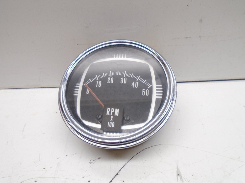 W4a Mercury Quicksilver Vintage Tachometer 60 RPM 1970 pn 5657010 8cyl