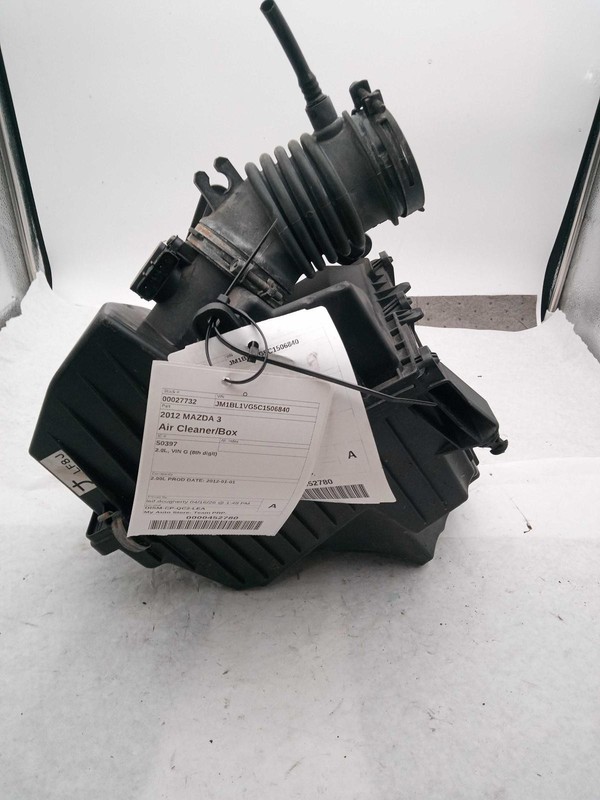 2012 MAZDA 3 Air Cleaner Assembly OEM LF8J13320 Black 125K Miles