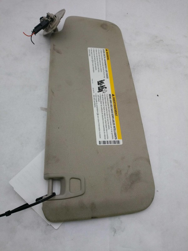 2007 GMC Yukon XL 1500 White Used Sun Visor OEM Part #296742, 102K Miles